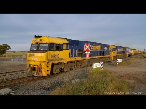 2MA5 Pacific National Intermodal Freight Train (22/11/2021) - PoathTV Australian Railways
