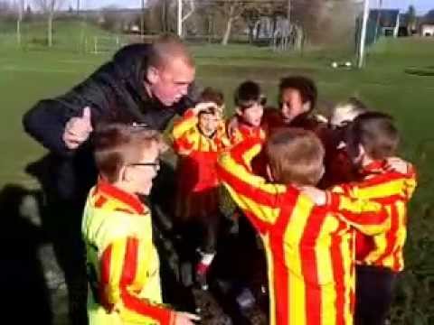 KFC Poperinge U9 Dansje rond het water...