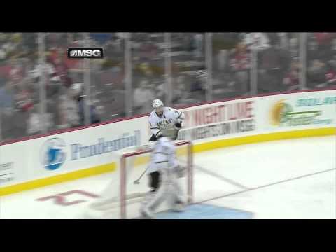 New Jersey Devils vs. Dallas Stars 12/16/11 - Henrique Goal