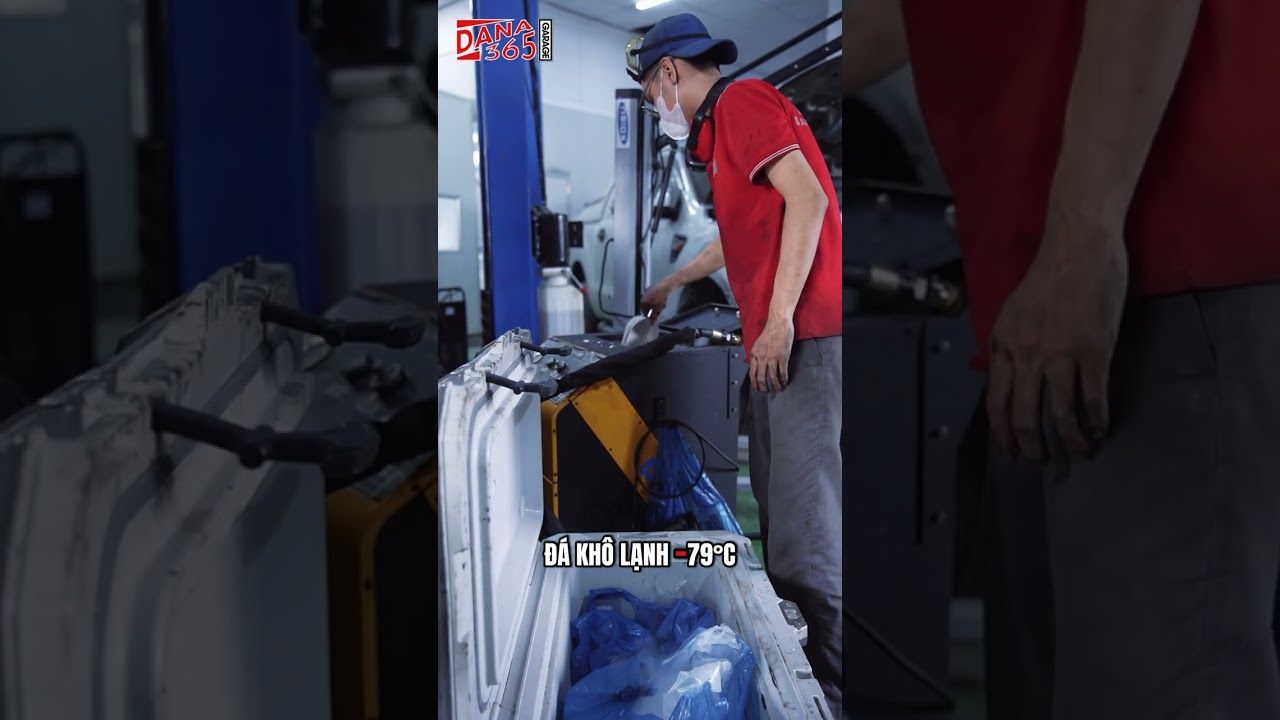 Tại xưởng Dana365