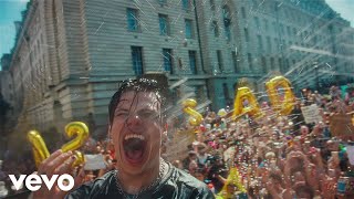 Songtext von YUNGBLUD - Don't Feel Like Feeling Sad Today ... Text Musik-video-Miniaturansicht