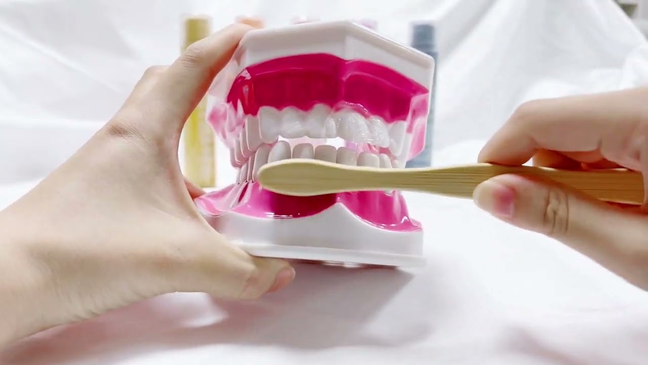 Pump fluoride toothpaste material display