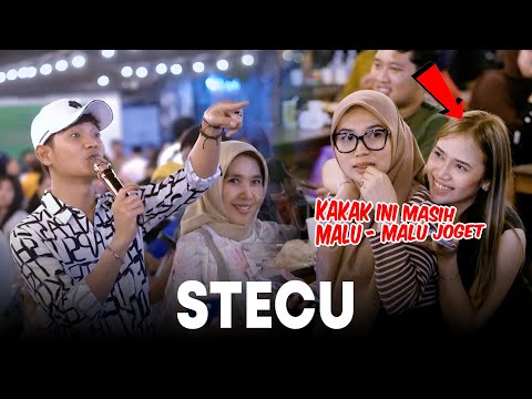 Penonton ini malu - malu joget!! - FARIS ADAM - STECU STECU (Live) Tri Suaka, Ricky Febriansyah