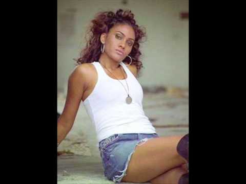 JOE LE TAXI - SHARLENE BOODRAM