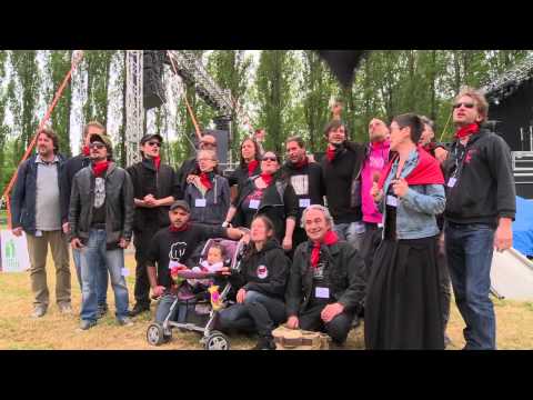 Mara Redeghieri, DioValzer feat. Coro XM24 - Inno delle Barricate