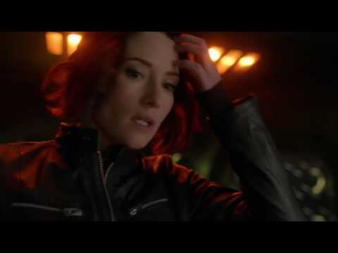 Alex entra nella navicella e prova a fermare il lancio  Supergirl ITA stagione 2 ep 15