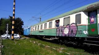 preview picture of video 'Tren de lucru al SC IMCF SA Bucuresti trece in directia Bucuresti Baneasa, 21.04.2014'