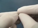 comment ouvrir anneau piercing
