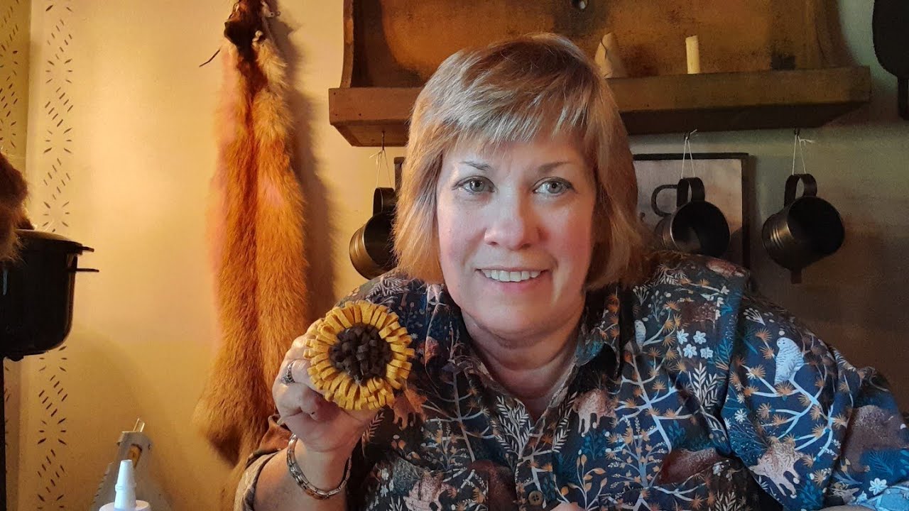 Make a felt flower brooch! Quick and Easy!