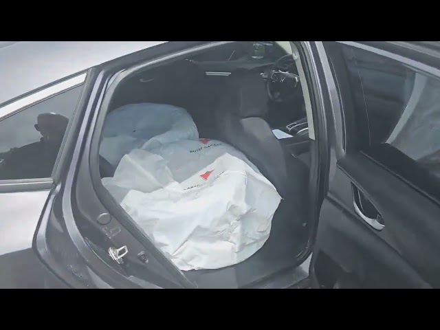 2019 Honda Civic LX great first vehicle | apple carplay | hon... in Cars & Trucks in London