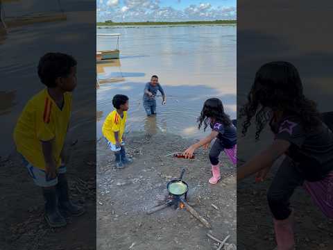 Pescando y fritando con los niños en el río magdalena # pescados # pes # comida # bendiciones