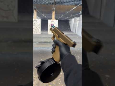 GLOCK 19X with threaded barrel WITH 50 round drum