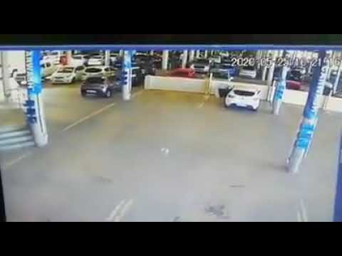 Car jamming at Baywest mall - South Africa 2020