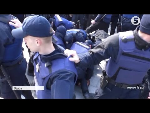 З бійками та затриманнями: як Одеса відзначила 73-річницю визволення