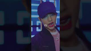 Download lagu Hyunjin and Changbin rap part in Miroh #miroh #skz #kpop #shorts mp3