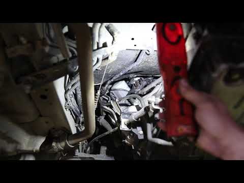 How to change the oil filter in a Toyota Hiace KDH200 series access panel