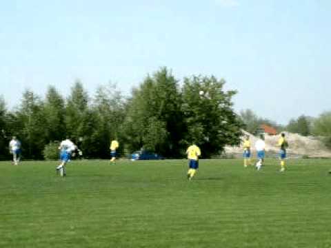 LKS WypoczynekBuków - LKS 07 Markowice 03.05.2009 - słupek