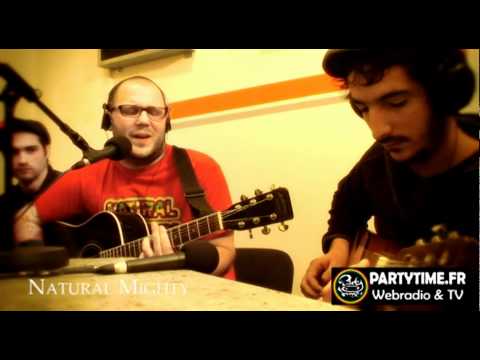 NATURAL MIGHTY - Freestyle at PARTY TIME 2011