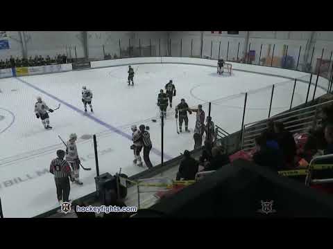 Riley McKay vs Drake Pilon
