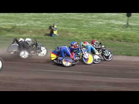 Speedway Helzold Sidecars 24 - 4 - 2022 Met crash van Nicole Standke & Resi Holper