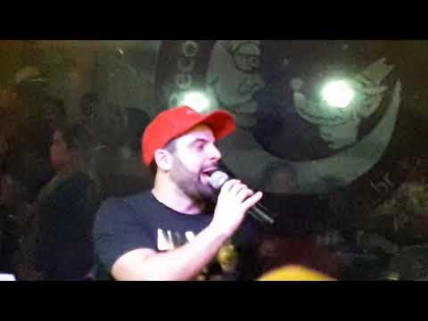 Lucas de Moraes  cantando  Pé na Areia  2019