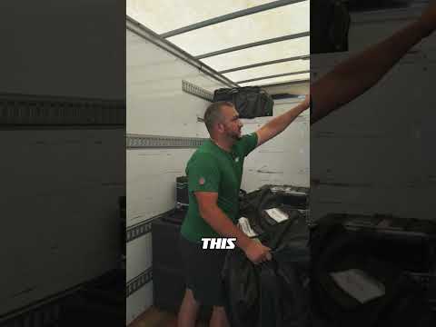 Behind the scenes: how an NFL team hits the road 🚛 🛩️