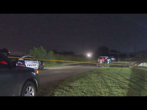 download lagu mp3 mp4 Railroad Pins And Patches, download lagu Railroad Pins And Patches gratis, unduh video klip Railroad Pins And Patches