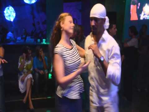 2014.02.06 - SalsAmor - Jerome & Elena CLIPPETTE [D7000-DVDmpg]