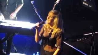Ellie Goulding performs ''The Writer'' LIVE in Taipei, Taiwan 2014