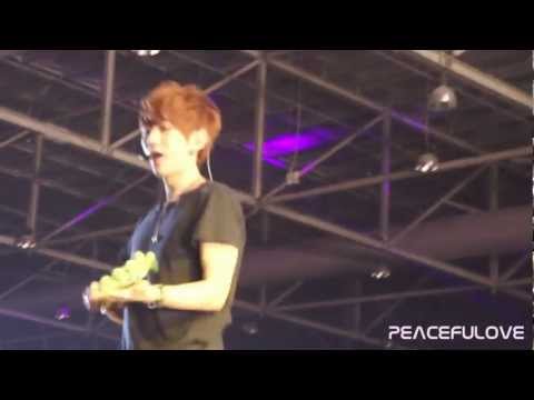 120303 Beautiful Show in Singapore Cute HyunSeung~