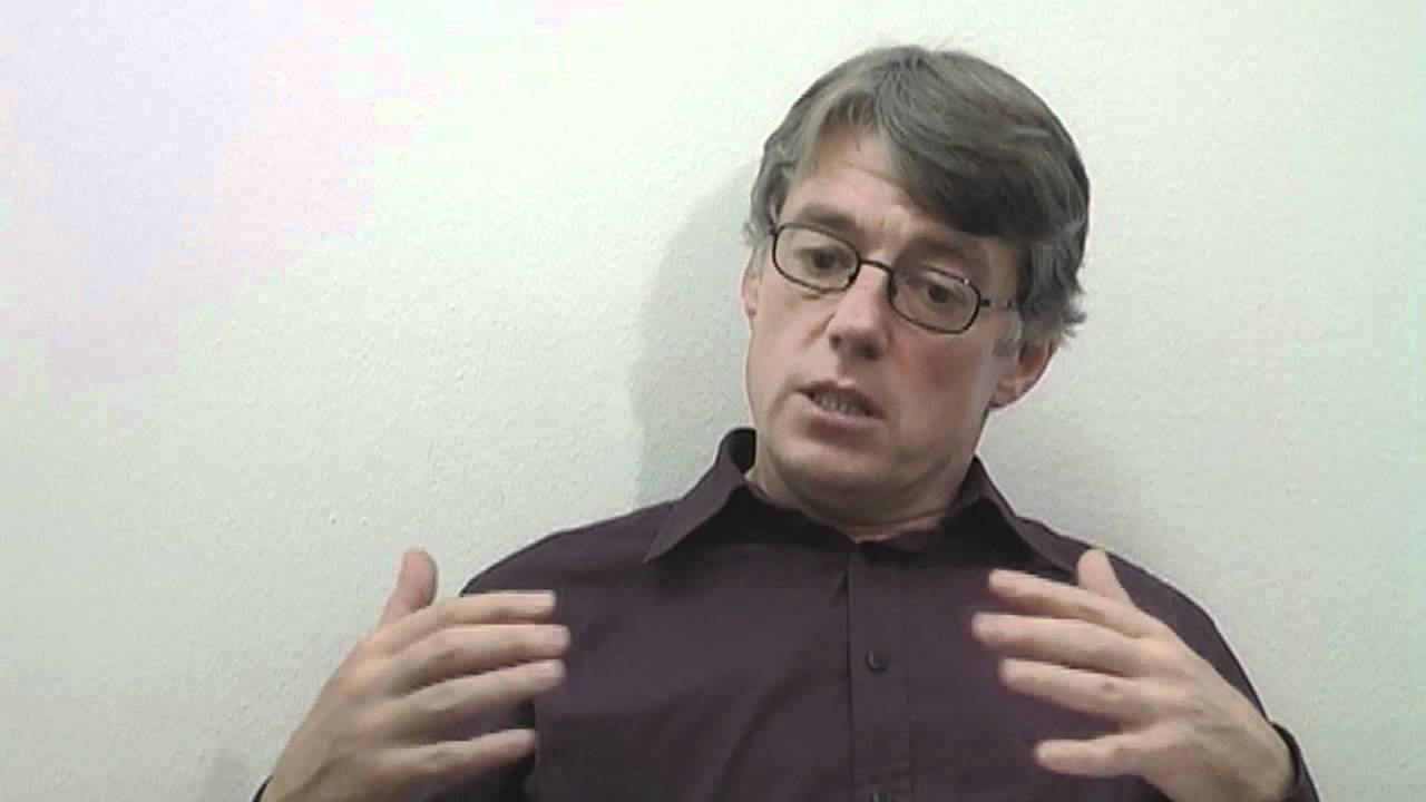 Sozialwissenschaftler Krenn ist der Leiter des VHS-Webinars | Bildquelle: https://www.youtube.com/watch?v=3l_ygozCpY8 © YouTube / Dr. Manfred Krenn | Bilder sind in der Regel urheberrechtlich geschützt Sozialwissenschaftler Krenn ist der Leiter des VHS-Webinars | Bildquelle: https://www.youtube.com/watch?v=3l_ygozCpY8 © YouTube / Dr. Manfred Krenn | Bilder sind in der Regel urheberrechtlich geschützt