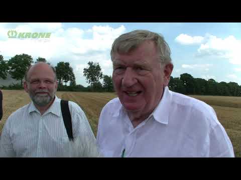 Dr. Bernard Krone verhilft altem Mähdrescher zu neuem Glanz