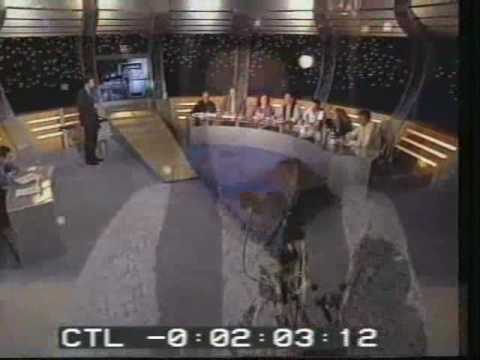 Simon Patroklos milaei gia ton Marios Malouxos 21.5.2000