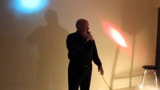 Gavin Lysaght sings Little Ole Wine drinker Me