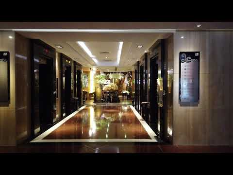 Lobby do hotel Guangzhou Baiyun na estação Taojin