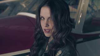 Giulia Luzi - Paracadute (Official Video)