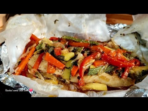 Pescado en Papel (Baked Fish and Vegetables in Foil)