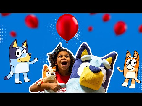 Alyssa plays Keepy Uppy with Bluey and Bingo! | Balloon Challenge with our favorite pups!