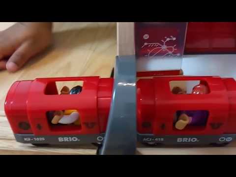 Subway Tunnel Red & Train Toys, Brio Wooden , Light signal,   (Learn Traffic Signs for Children) Video