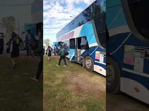 Llegada del plantel del futbol femenino de primera en Rafaela, Santa Fe.