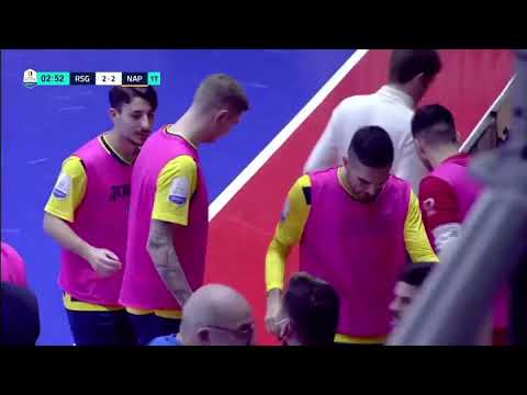 Gol de Patias frente Napoli Futsal