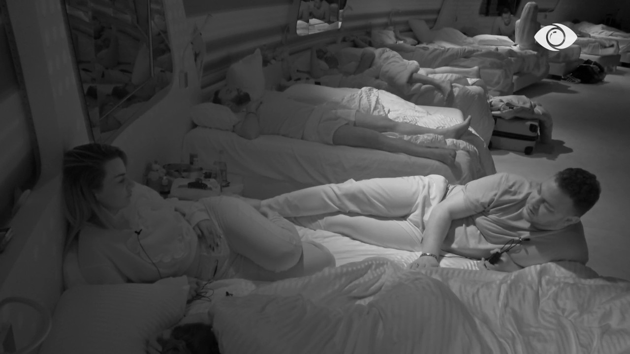 “Si e ke parë si vajzë për sa kohë keni qenë në shtëpi?”/ Ina diskuton me Arditin për Stelinën