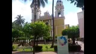 preview picture of video 'jardìn de villa de Alvarez, Colima'