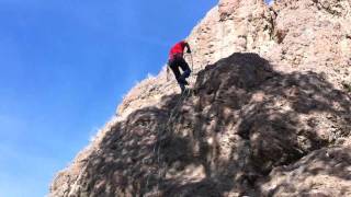 preview picture of video 'rock climbing up at Big Rock near Heise Hot Springs, Idaho'