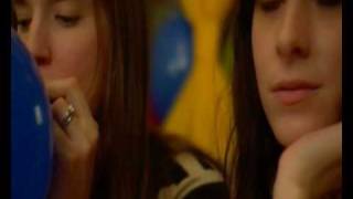 Au Revoir Simone - Sad Song