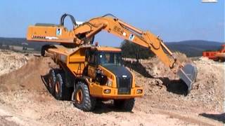 preview picture of video 'Liebherr R954B, Terex TA40, Bell B40D, A 73 Suhl, Germany, 02.09.2004.'
