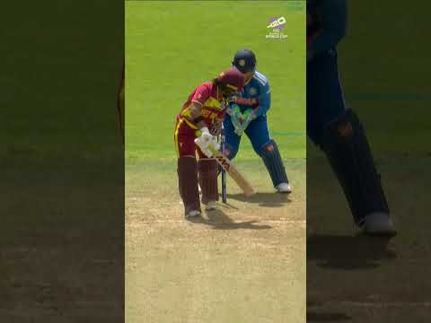 Another top-class delivery from Shreyanka Patil gets the job done 😍