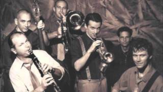 • FLAT FOOT FLOOGIE • Hot Jazz Band, Hungary