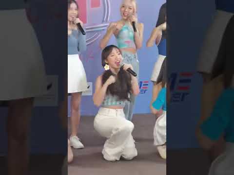 220417 (June Fancam) Cm Cafe Trainee #C - รักหนึ่งคำ @ Iconic Idol Fest Stage 4 - Seacon Srinakarin