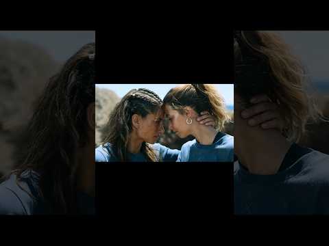 O jeito que a Bel pega na nuca da Zoa para puxá-la 🥵 #bienvenidosaeden #zoel #wlw #wlwcouple #lgbt